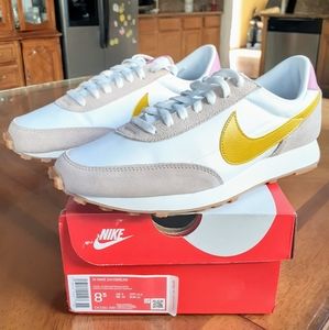 🆕️Nike Women's Daybreak Shoes Sz 8.5